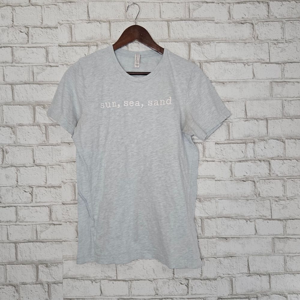 sun, sea, sand‎ graphic tee